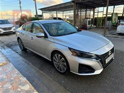 نيسان ألتيما